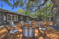 Historic Hideaway Stroll to Schlitterbahn