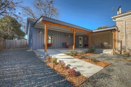 The Homestead Carriage House