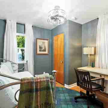 Adorable, Peaceful Retreat In Premier Fort Wayne Location, Sycamore House Rooms