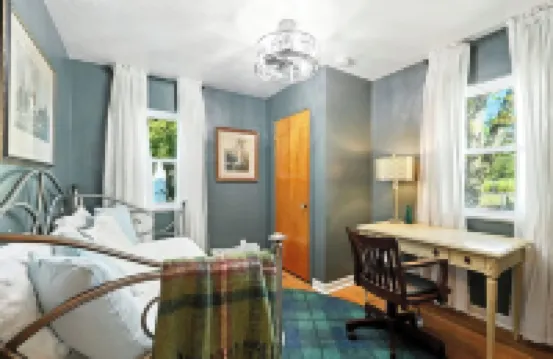 Adorable, Peaceful Retreat In Premier Fort Wayne Location, Sycamore House