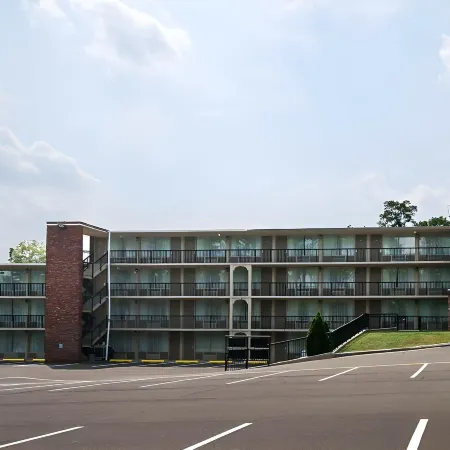 New Hope Inn & Suites