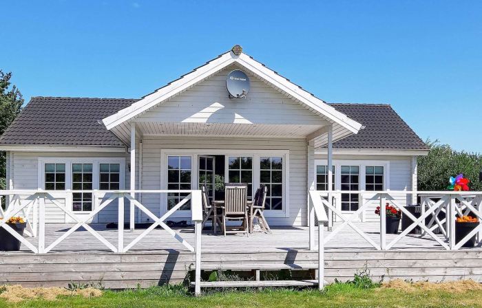 5 Star Holiday Home in Spottrup