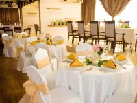 Ewan Ajman Suites Hotel - breakfast
