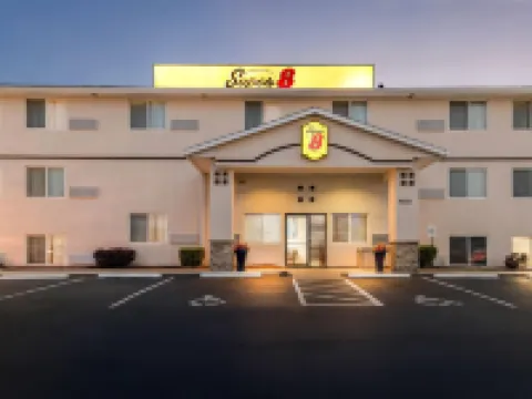 Super 8 by Wyndham Independence Kansas City Hotels in Independence