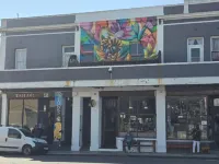 綠色大象背包客旅館 天文台附近的飯店