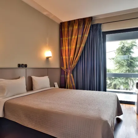Pines Hotel