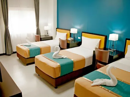 Studio 89 Katipunan QC Отели рядом с достопримечательностью «Иствуд Сити»