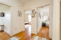 Charming Bungalow Near Breweries and Trails - Cozy Retreat