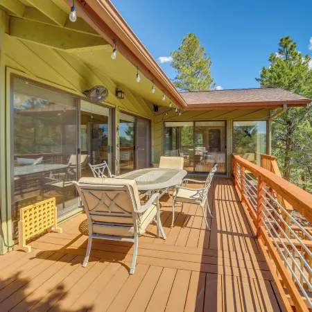 Hot Tub, Fire Pit & Deck: Chic Arizona Retreat