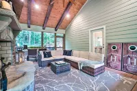 Hootenanny at Horton Creek Creekside Escape! - 3-Star