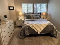 Bright and Cozy Cabin in Blue Lake Springs