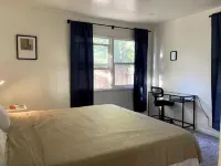 2 Bed Near Doctors Hospital: Beautiful, Sunny, New