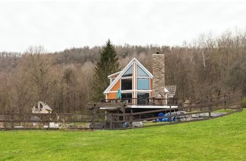 Heated Pool, Hot Tub, Pickleball, Sleeps 10, 70 Acres to Explore. Copper Ridge