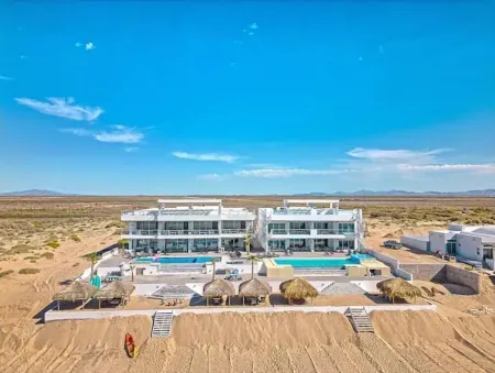 Luxury Six Palms Villas #5. Playa Encanto