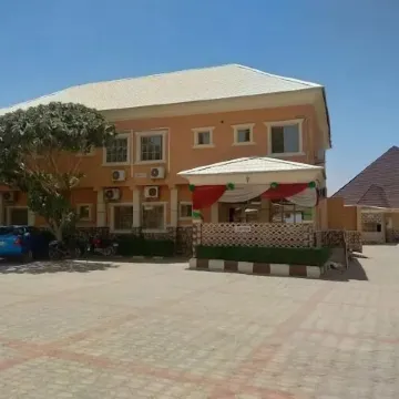 Monabliss Hotel & Suites