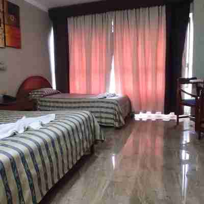 Hotel Emperador Rooms