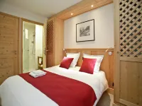 Chatel Ski Apt Near Gondola