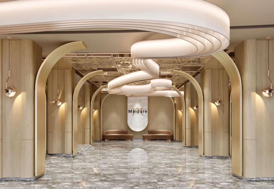 머큐어 수라바야 수영장