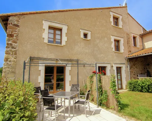 Cottage in France with Private Terrace Hotels in Roussines