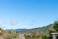 Modern 1BR Flat, Private Entry, Full Kitchen-30 minutes' drive to Wellington CBD فنادق في أبر هوت سيتي