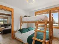 Ponderosa Paradise | Pet Friendly | Mountain Views Hotels in McCall