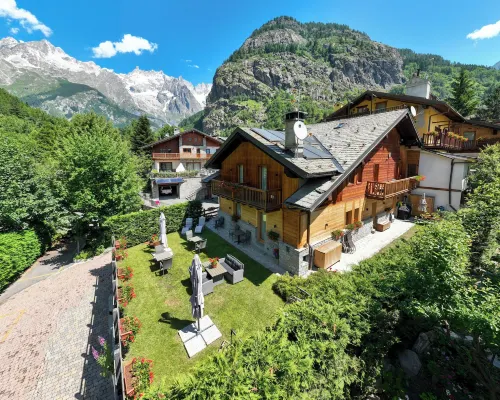 L'Abri des Amis Hotels near Pra Neyron