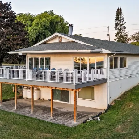 Panoramic Lake View Retreat with Firepit! Centrally Located on Wine Trail!