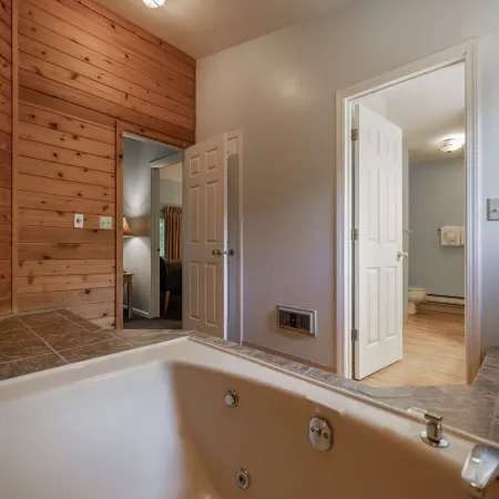 Telemark Northwoods Lodging