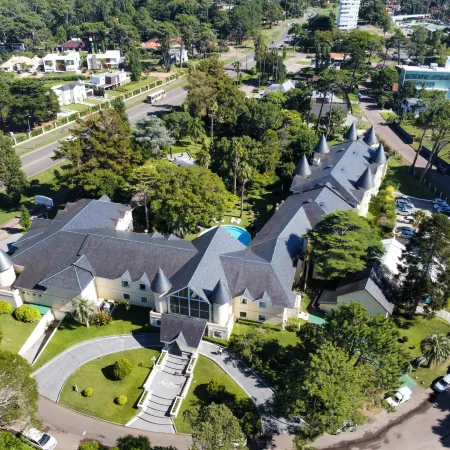 Parque Hotel Jean Clevers Отели рядом с достопримечательностью «Пляж Манса»