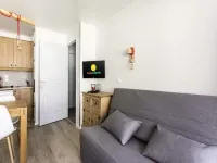 Apartment in Hautes-Alpes with Ski-in/Ski-out