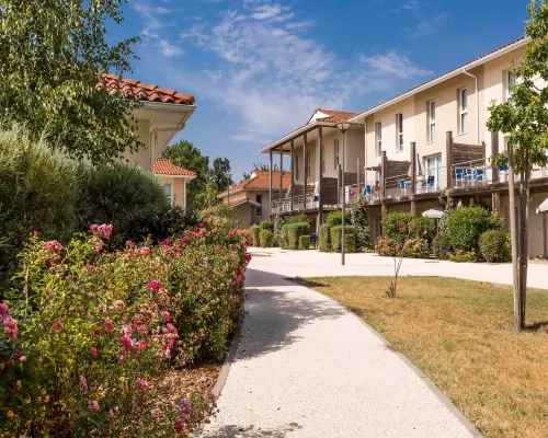 Lakeside Stay w/ Terrace Hotels in Hourtin