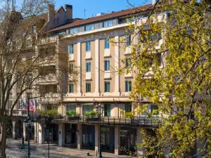Splendid Hotel Lac d'Annecy, Handwritten Collection
