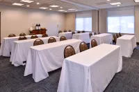 Holiday Inn Express PORTLAND WEST/HILLSBORO by IHG - Parking