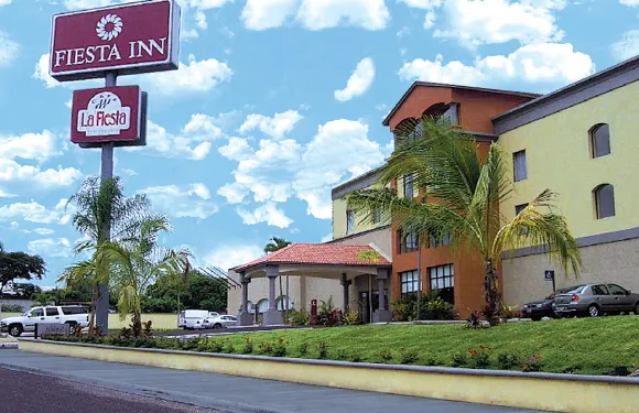 波薩里卡嘉年華酒店