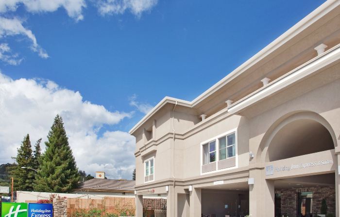 Holiday Inn Express & Suites SANTA CRUZ by IHG