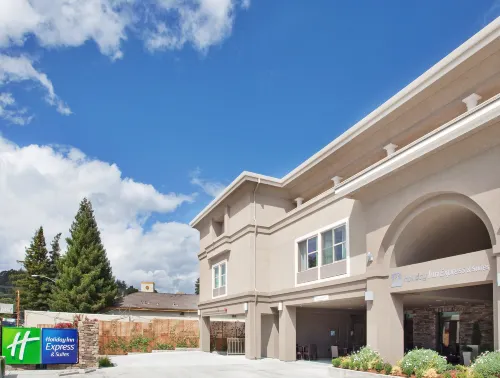 Holiday Inn Express & Suites SANTA CRUZ by IHG - Mountain View