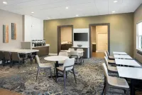 Residence Inn Tampa Suncoast Parkway at NorthPointe Village - breakfast