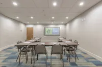 Holiday Inn Express & Suites TULSA MIDTOWN by IHG