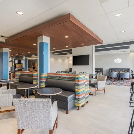 Holiday Inn Express & Suites GREENVILLE SE - SIMPSONVILLE by IHG