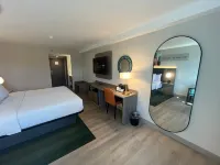 La Quinta Inn & Suites by Wyndham Nashville Airport/Opryland