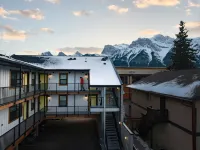 Basecamp Suites Canmore Hotels in Canmore