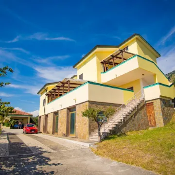 Residenza Giancesare Family Apartments