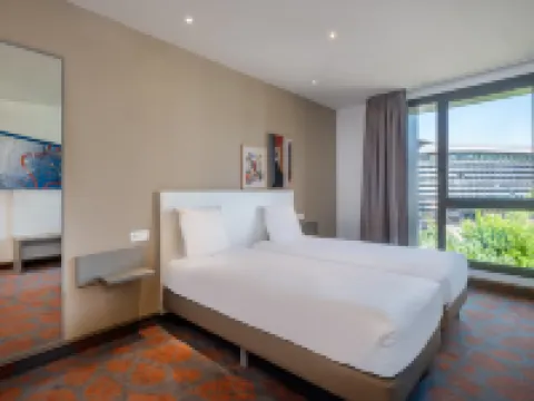 Spark by Hilton Lyon Park Saone Hotels in Lyon