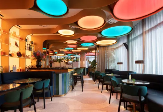 The BoTree London, Curio Collection by Hilton Mahlzeiten Photos