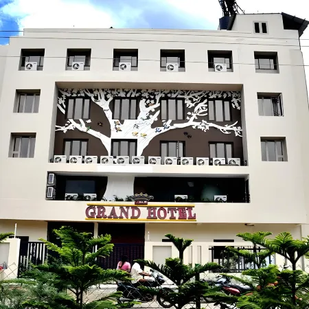 Lumbinis Grand Hotel