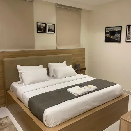 Adar Hotel