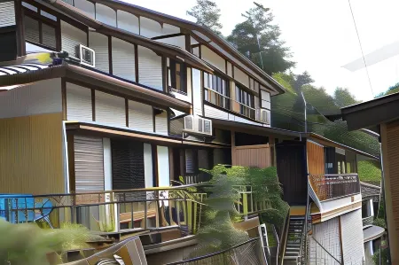 J-Hoppers Kumano Yunomine Guesthouse