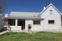 Volstruis Paleis Hotels in Kannaland Local Municipality