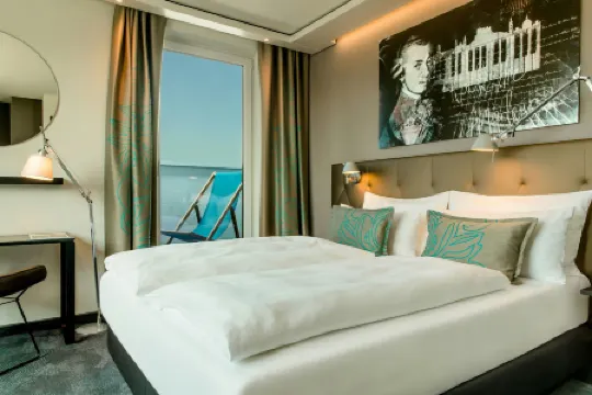 Motel One Salzburg-Mirabell