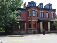 Villagio Boutique Hotel Hotels near Randyland